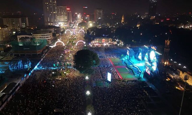 Biển người đổ về dự khai mạc mùa du lịch Thái Nguyên 2026